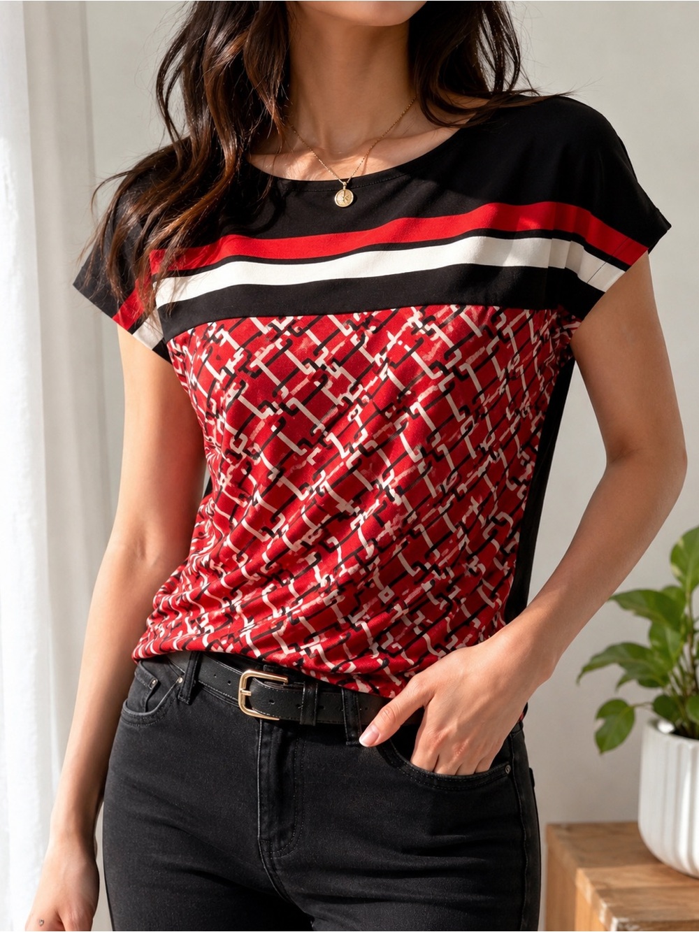 New York & Company Y2K Red Black Chain Print Stretch Blouse Top Women’s Large